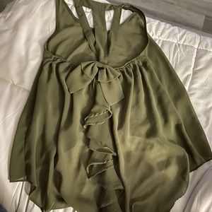 Women’s green tank top!